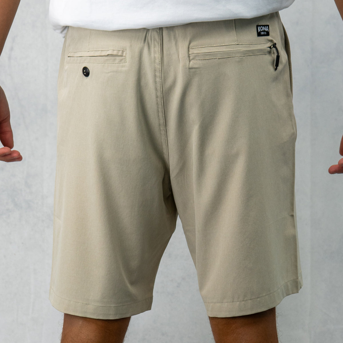 Day by Day 20in Mens Hybrid Shorts - Tan